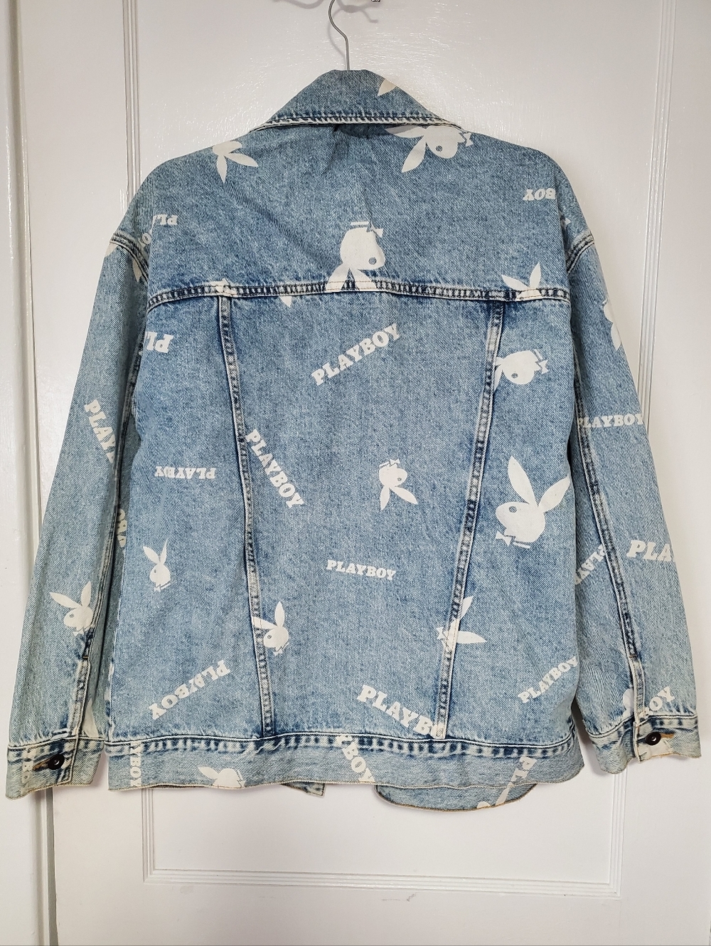 🆕️ PLAYBOY X PACSUN Blue Denim Jacket with White Bunny Print sz xs/s - Picture 3 of 7
